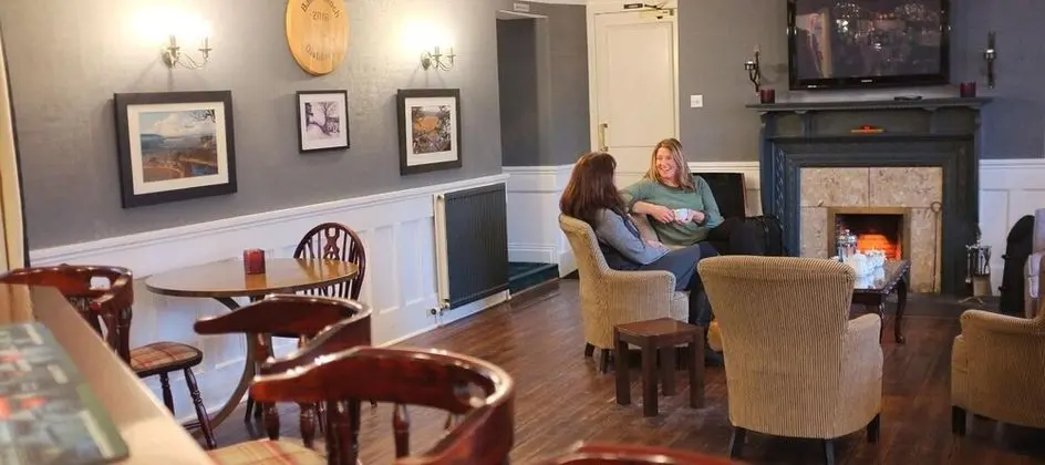 Delnashaugh Hotel - Bar