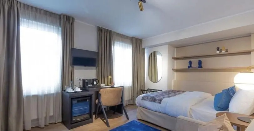 Delphi Hotel & Restaurant - Oda