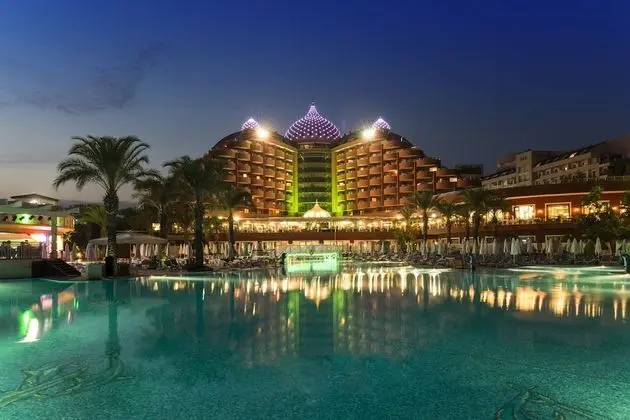 Delphin Palace