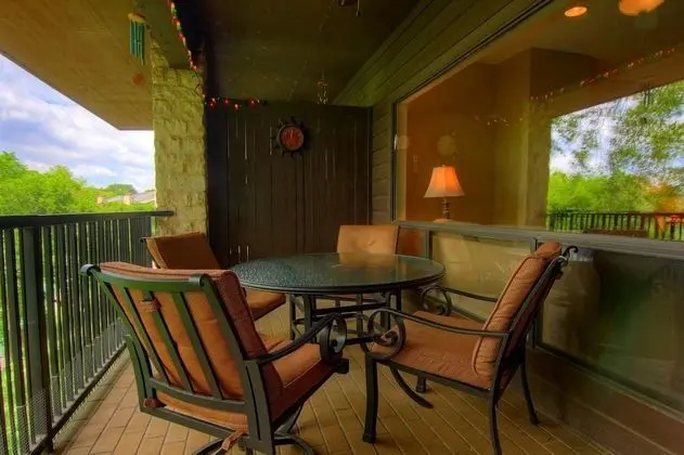 Delroy Curly Rays Comal Condo CW C211