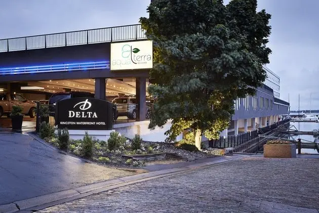 Delta Hotels Kingston Waterfront - Dış Mekan