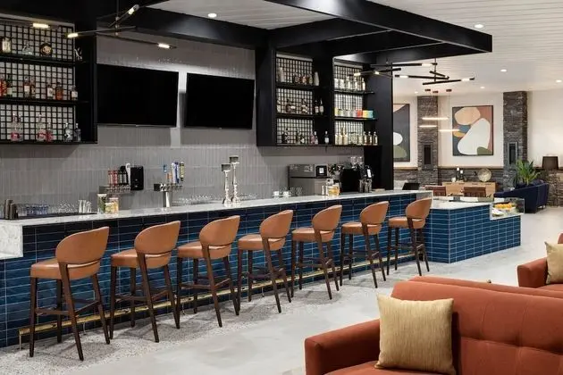 Delta Hotels by Marriott Grande Prairie Airport - Yerinde Yemek