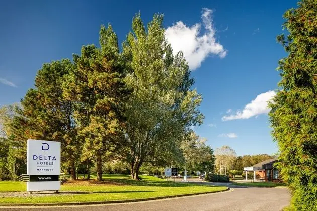 Delta Hotels by Marriott Warwick - Dış Mekan