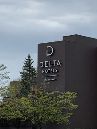 Delta Hotels Racine - Dış Mekan