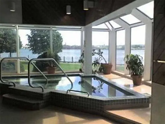 Delta Hotels Sault Ste. Marie Waterfront - Havuz