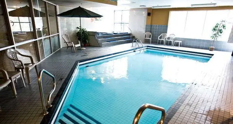 Delta Hotels Trois Rivieres Conference Centre - Havuz