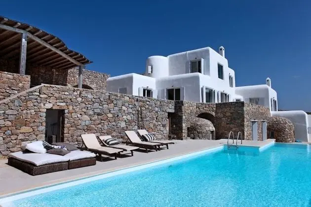 Villa DeLucien