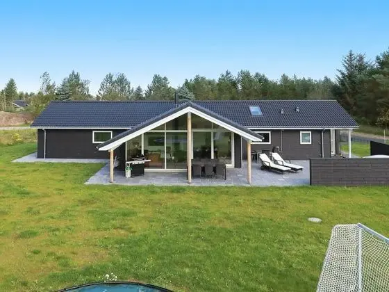 Delux Holiday Home in Jutland With Whirlpool
