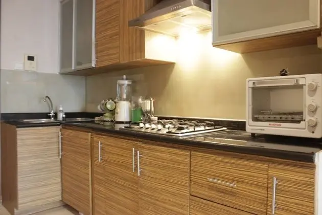 Deluxe 2Br At Dago Boutique Apartment - Mutfak