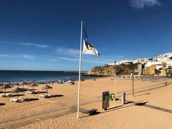 Deluxe Apartment in Albufeira old Town, 200m Walk to Beach, Pool Parking - Plaj