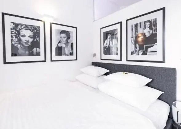 Deluxe Apartment With Elevator in the Historic City Centre of Krems - Oda