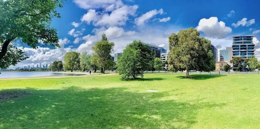 Deluxe and Brand New Lakeside Apartment - Dış Mekan