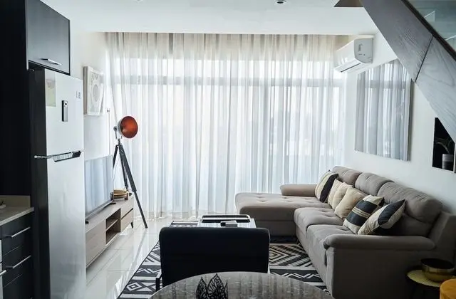 Deluxe Embassy Gardens