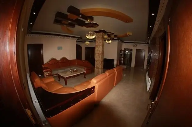 Deluxe Villa Guest House - Lobi