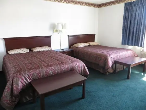Deluxe Inn