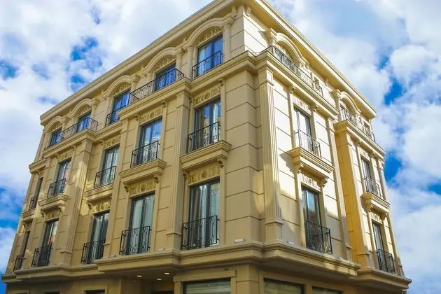 Deluxe Newport Hotel - Dış Mekan