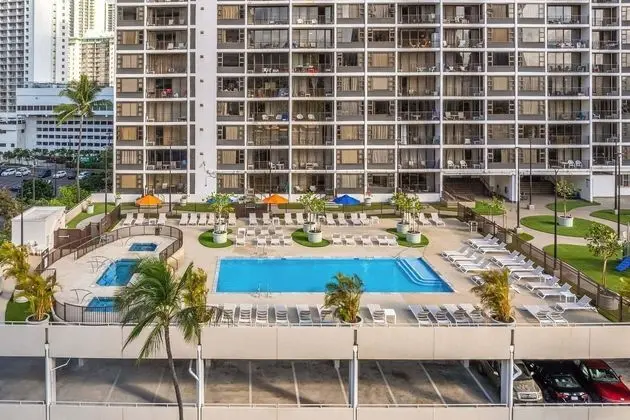 Deluxe Panoramic Mountain View Condo - 37th Floor, Free Parking & Wifi by Redawning - Dış Mekan