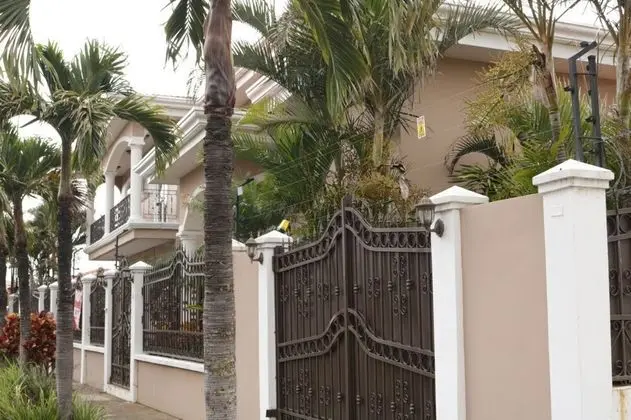 Deluxe Property in Cariari - Dış Mekan