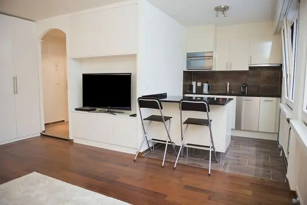 Deluxe Studio with POCKET WIFI