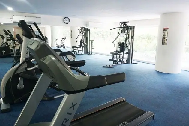 Deluxe Studio Room At Dago Suites Apartment - Fitness