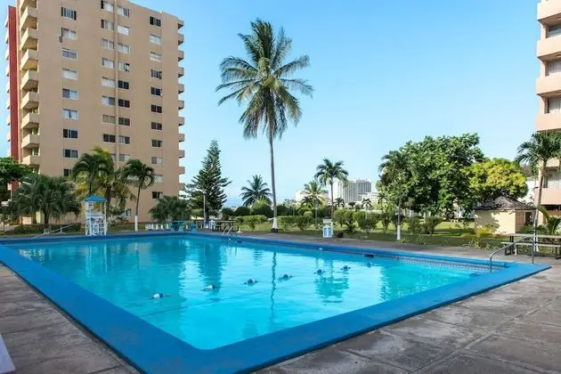 Deluxe Turtle Towers Apartments - Havuz