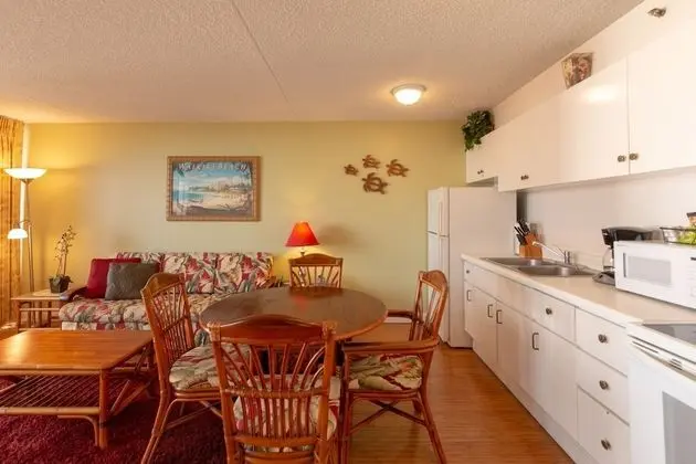 Deluxe Waikiki Banyan Condos - Free Parking & Wifi - Mutfak