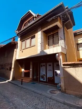 Den Hostel