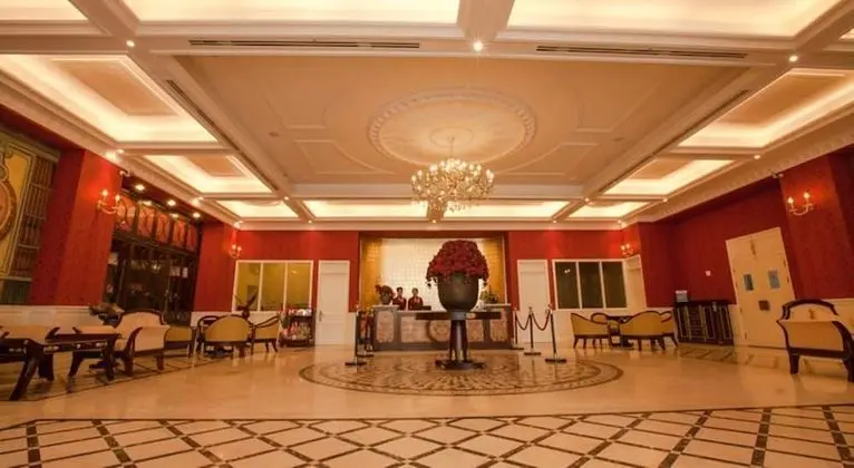 Den Long Do Hotel & Restaurant - Lobi