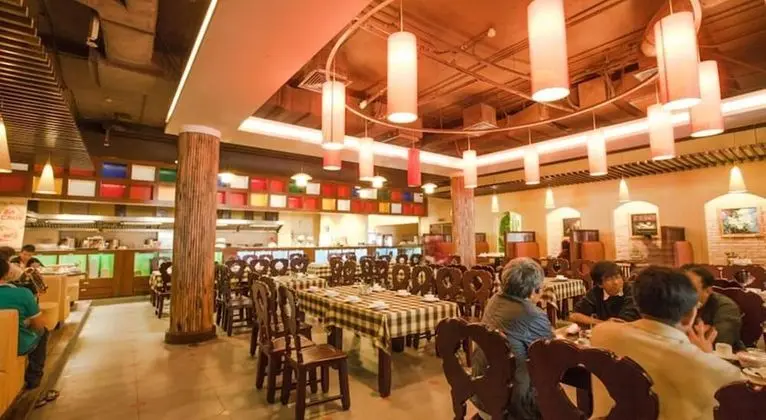 Den Long Do Hotel & Restaurant - Yerinde Yemek