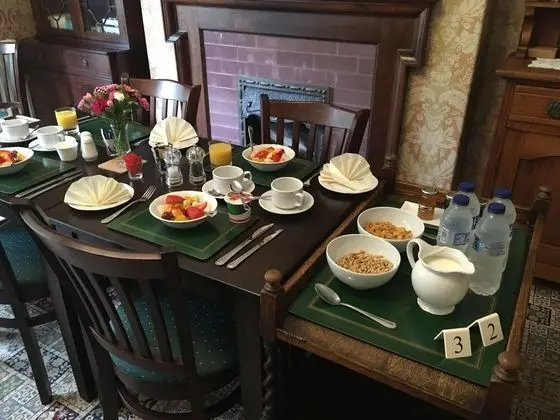 The Denes Guest House - Yerinde Yemek