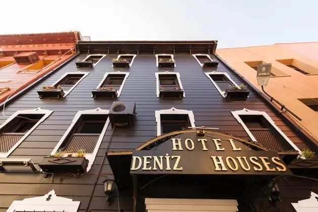 Deniz Houses