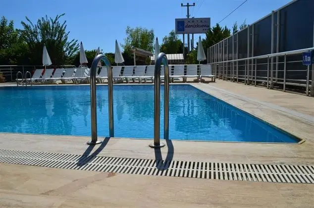 Hotel Deniz Kumu - Havuz