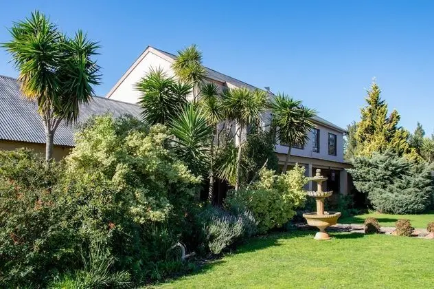 Deo Gratia Guest House