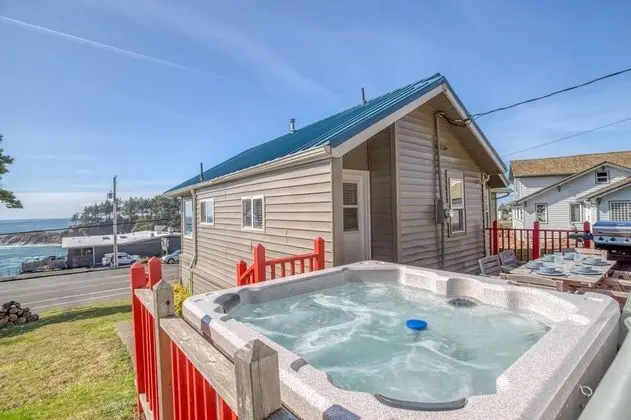 Depoe Bay Whalehouse - Spa