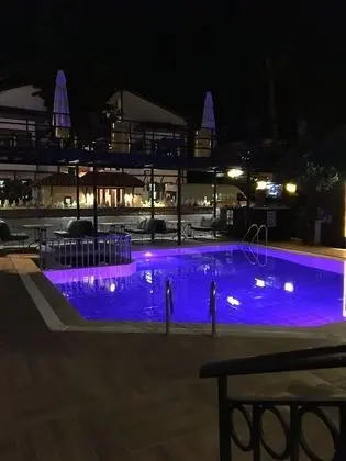 Derin Luxury Hotel