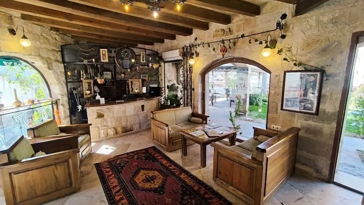 Dervish Cave House - Lobi
