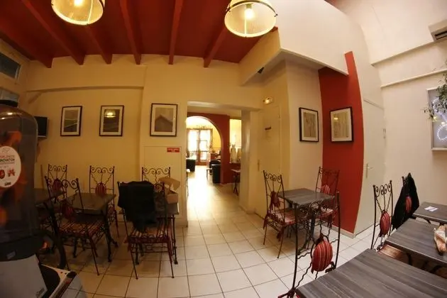 Hotel des Arts - Yerinde Yemek