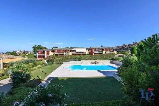 Desenzanoloft – Butterfly and Pools