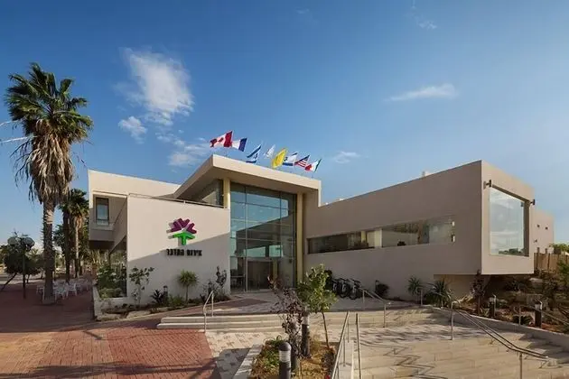 Desert Irus Hotel