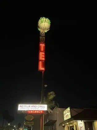 Desert Moon Motel - Dış Mekan