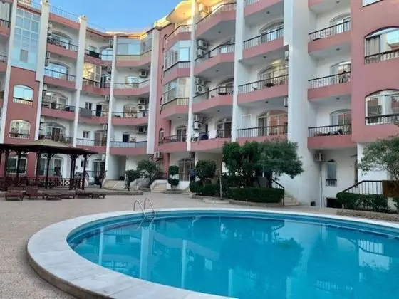 Desert Pearl Apartment in Hurghada With Wi-fi - Dış Mekan