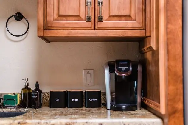 Desert Ridge by Avantstay Spacious Oasis w/ Pool & Hot Tub - Genel