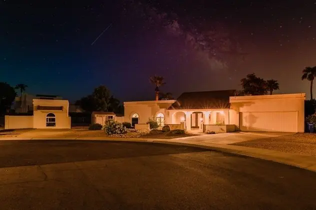 Desert Ridge by Avantstay Spacious Oasis w/ Pool & Hot Tub - İç Mekan
