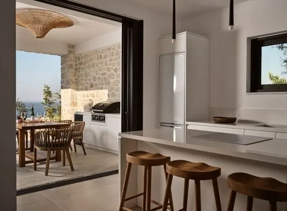 Design 3-bed Villa With Infinity Pool in Zakynthos - Mutfak