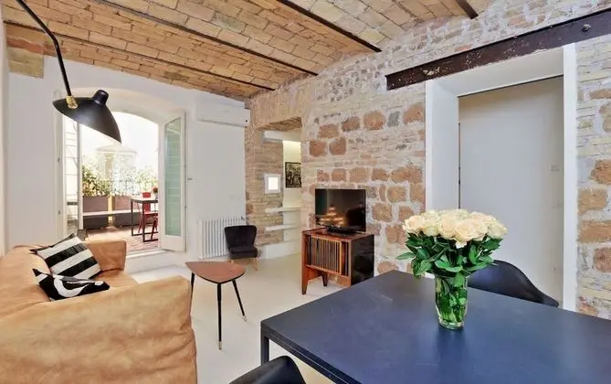 Design Flat for 4 near Colosseum - Oda Düzeni