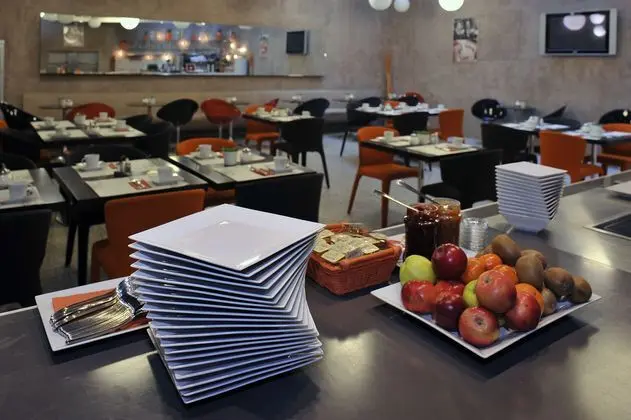 Design Metropol Hotel Prague - Yeme / İçme