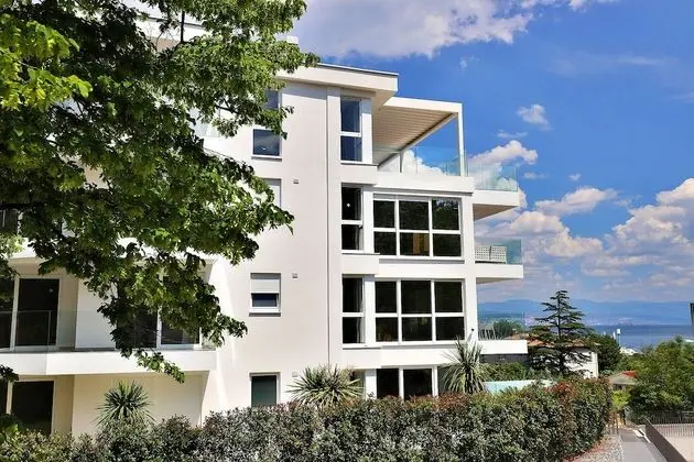 Designed Apartment with Swimming Pool - Dış Mekan