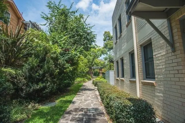 Designed Home Of Ultimate Convenience In Gordon