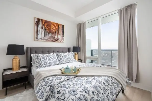 Designer 1BR plus Study Suite - Oda