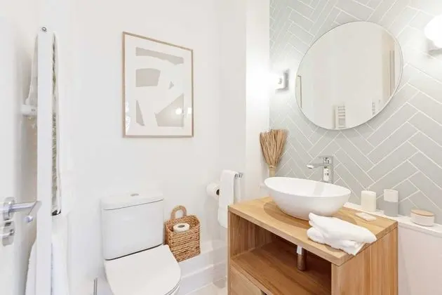 Designer 2 Bedroom Apartment in Holborn - Banyo Tipleri